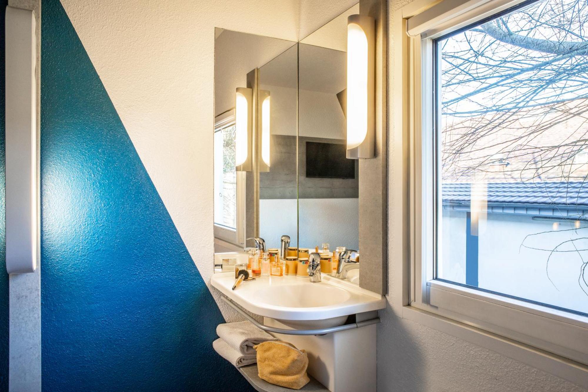 Ibis Budget Sucy En Brie Luaran gambar