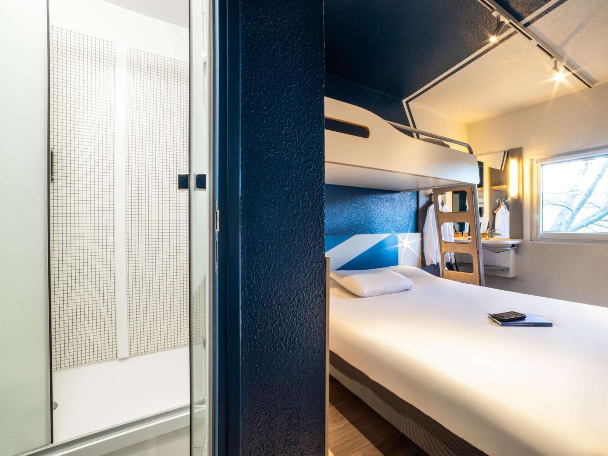 Ibis Budget Sucy En Brie Luaran gambar