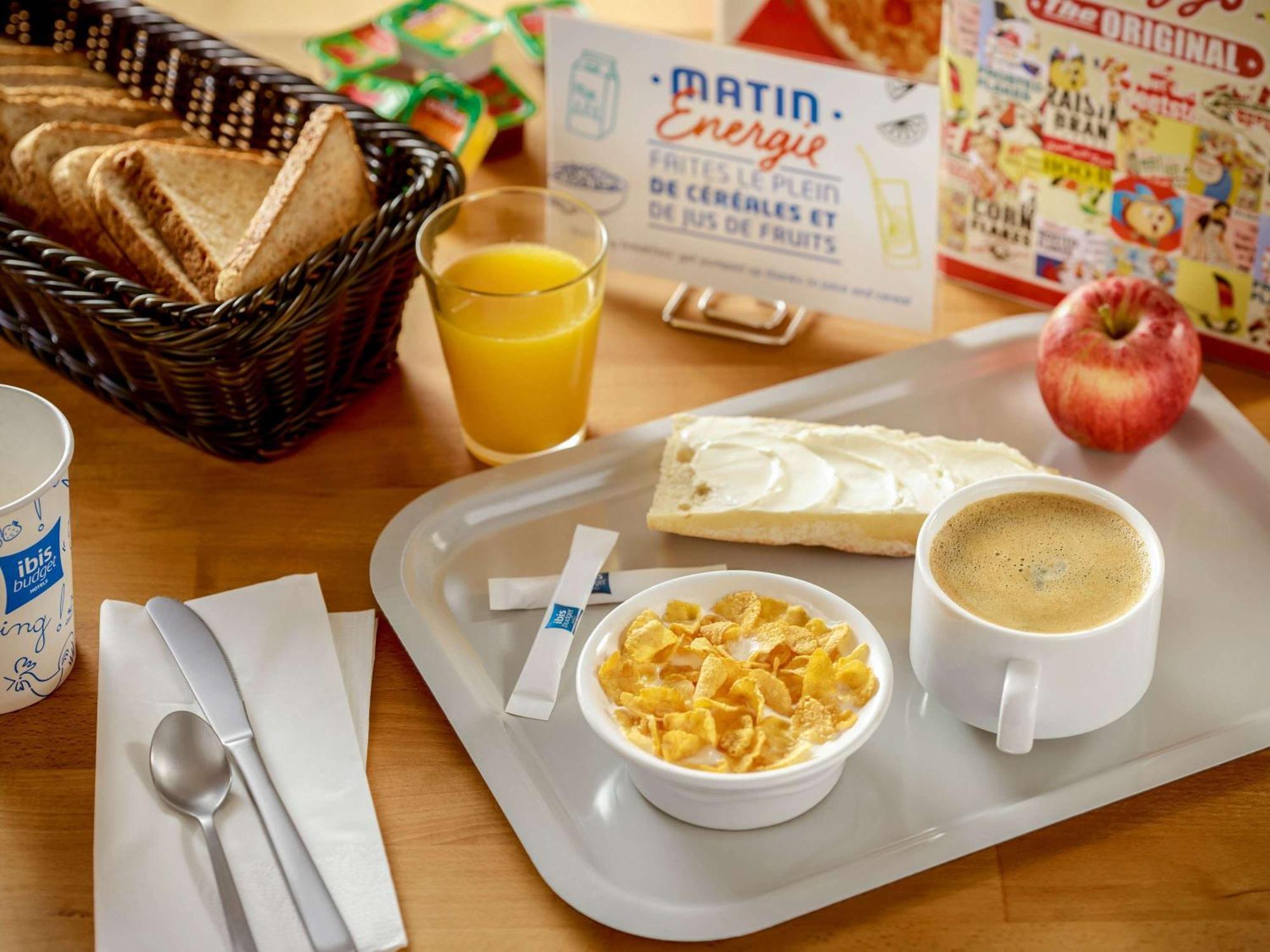 Ibis Budget Sucy En Brie Luaran gambar