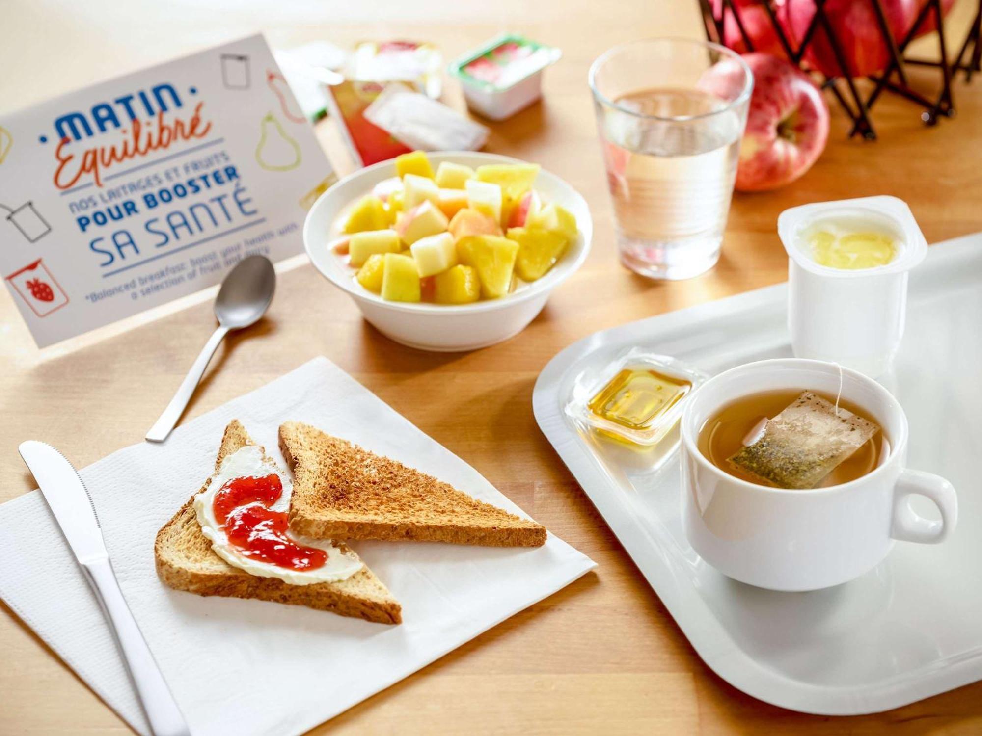 Ibis Budget Sucy En Brie Luaran gambar
