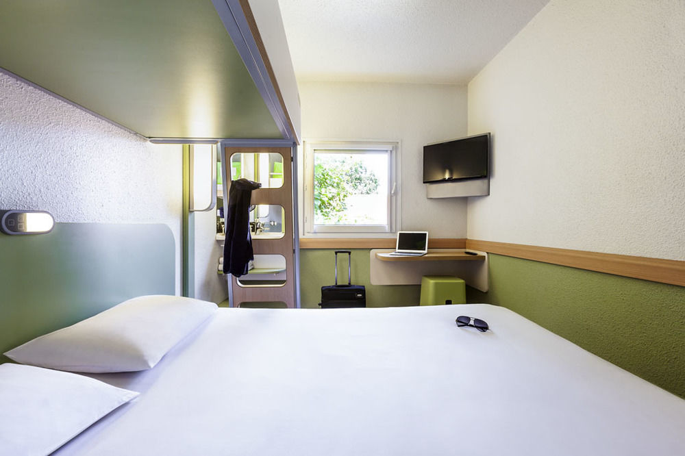 Ibis Budget Sucy En Brie Luaran gambar