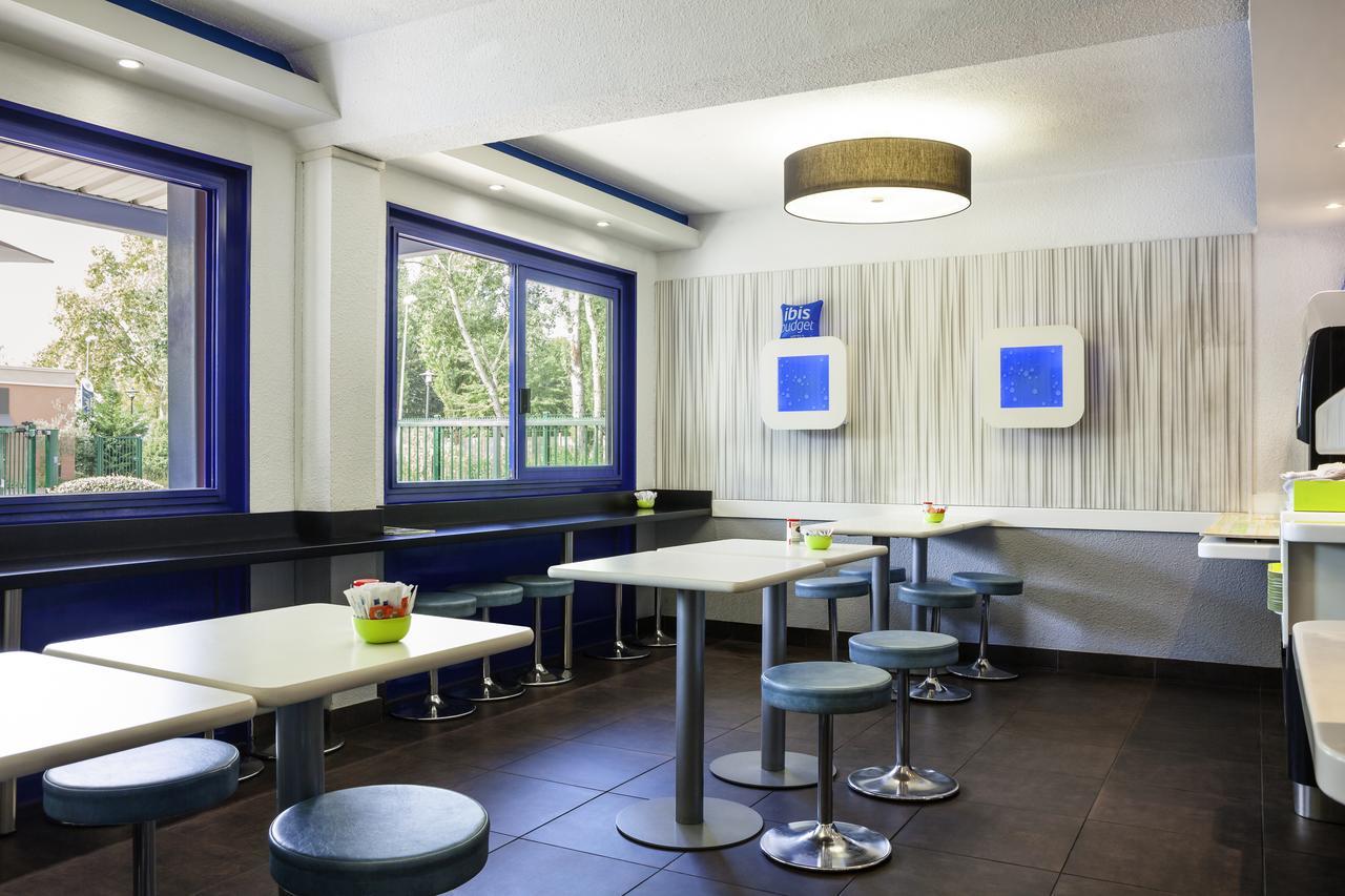 Ibis Budget Sucy En Brie Luaran gambar